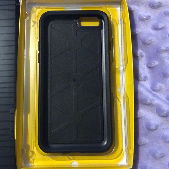 Otterbox Symmetry Series - Picture 3 of 3